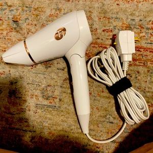 T3 Featherweight Compact Folding Hair Dryer